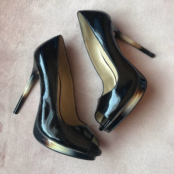 Kenneth Cole Patent Leather Shoes - Picture 2 of 6